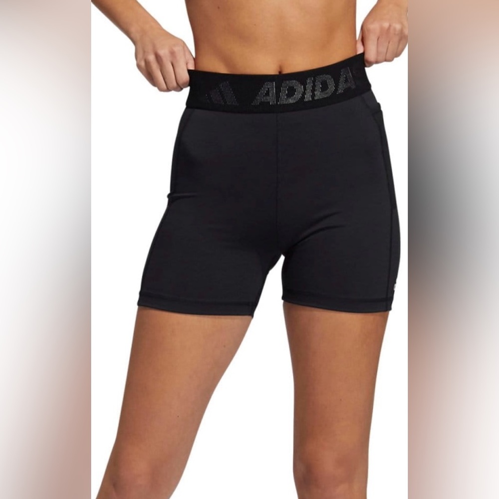 NWT Adidas Women’s Techfit Badge of Sport Shorts - Picture 2 of 11